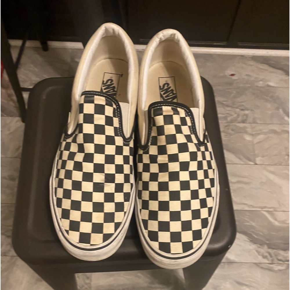 Men’s Van’s size 13. Good condition
